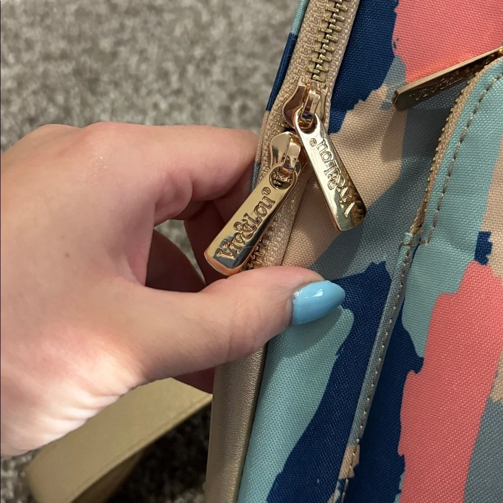 Backpack - Picture 2 of 12